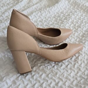 Journee Collection Elegant Tan Leather Block Heel Pumps Office Corpcore Spring